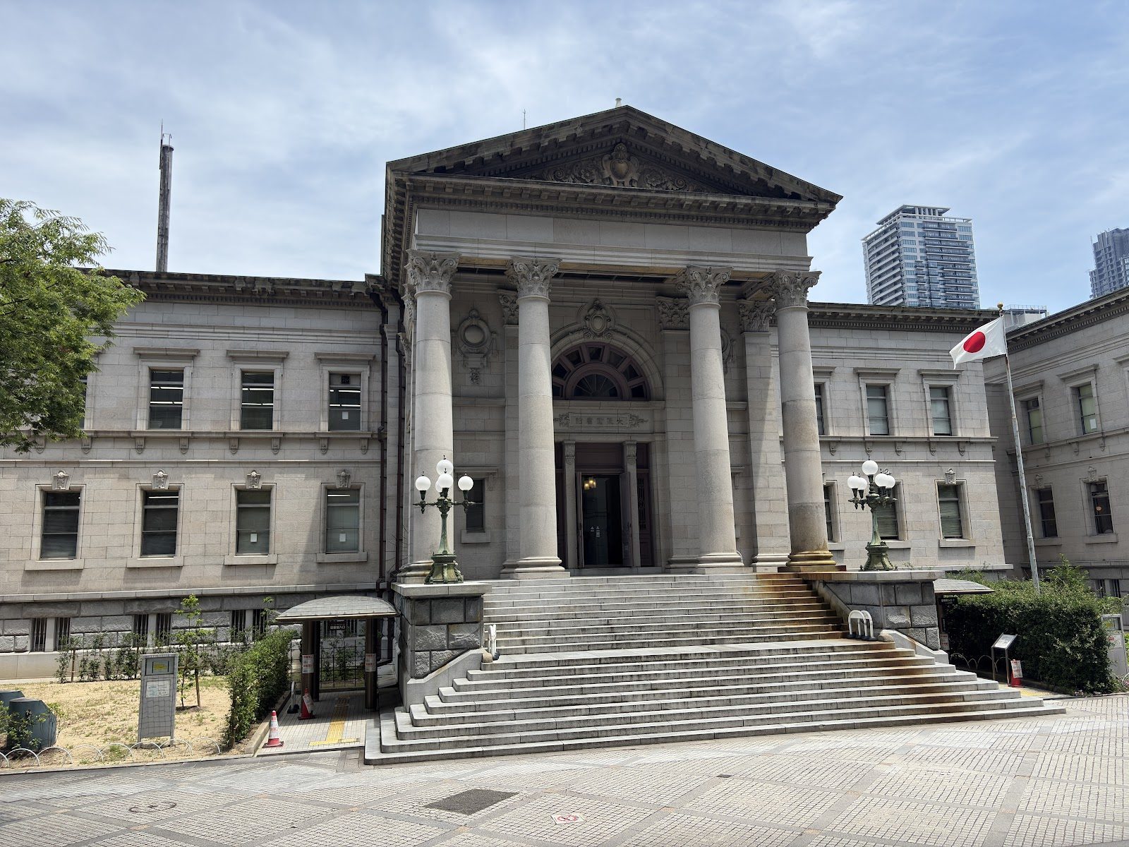 Osaka Prefectural Nakanoshima Library, Osaka